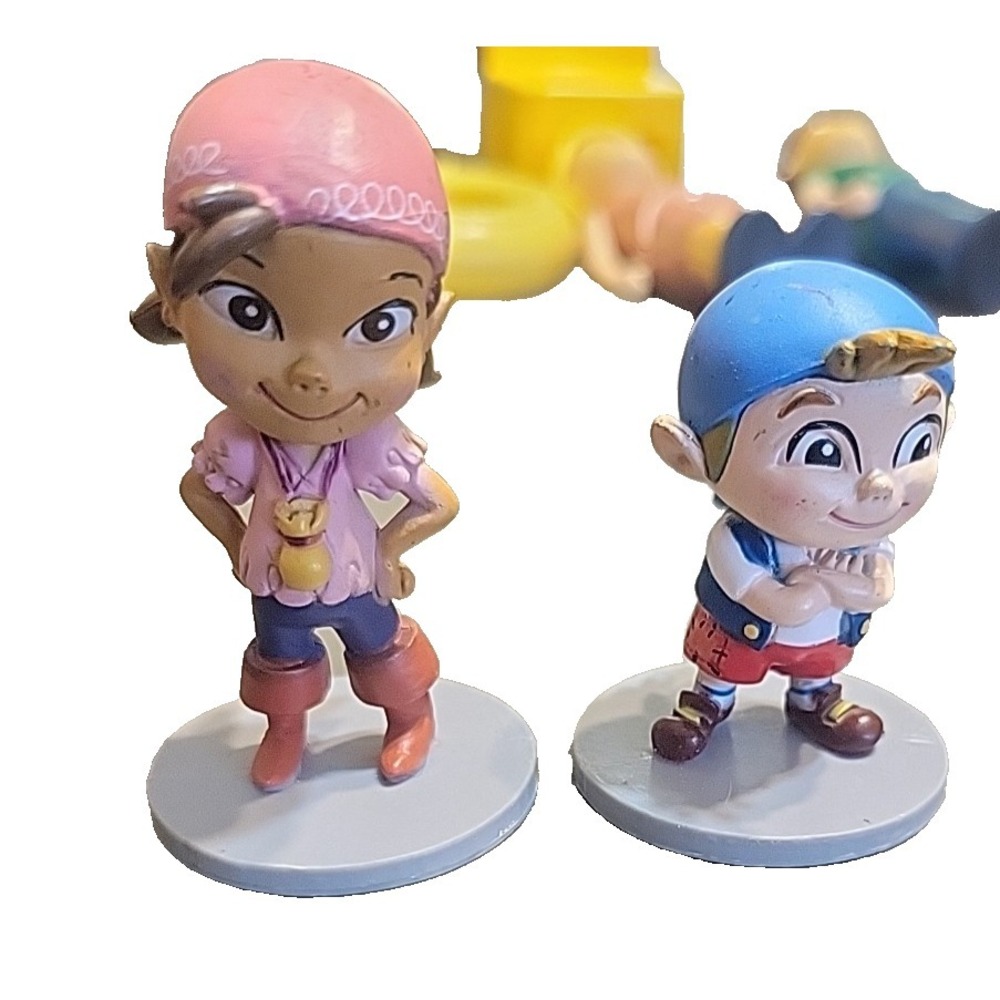 Disney Jake and The Neverland Pirates 2in‎ Cubby 2.5" Izzy PVC Figures